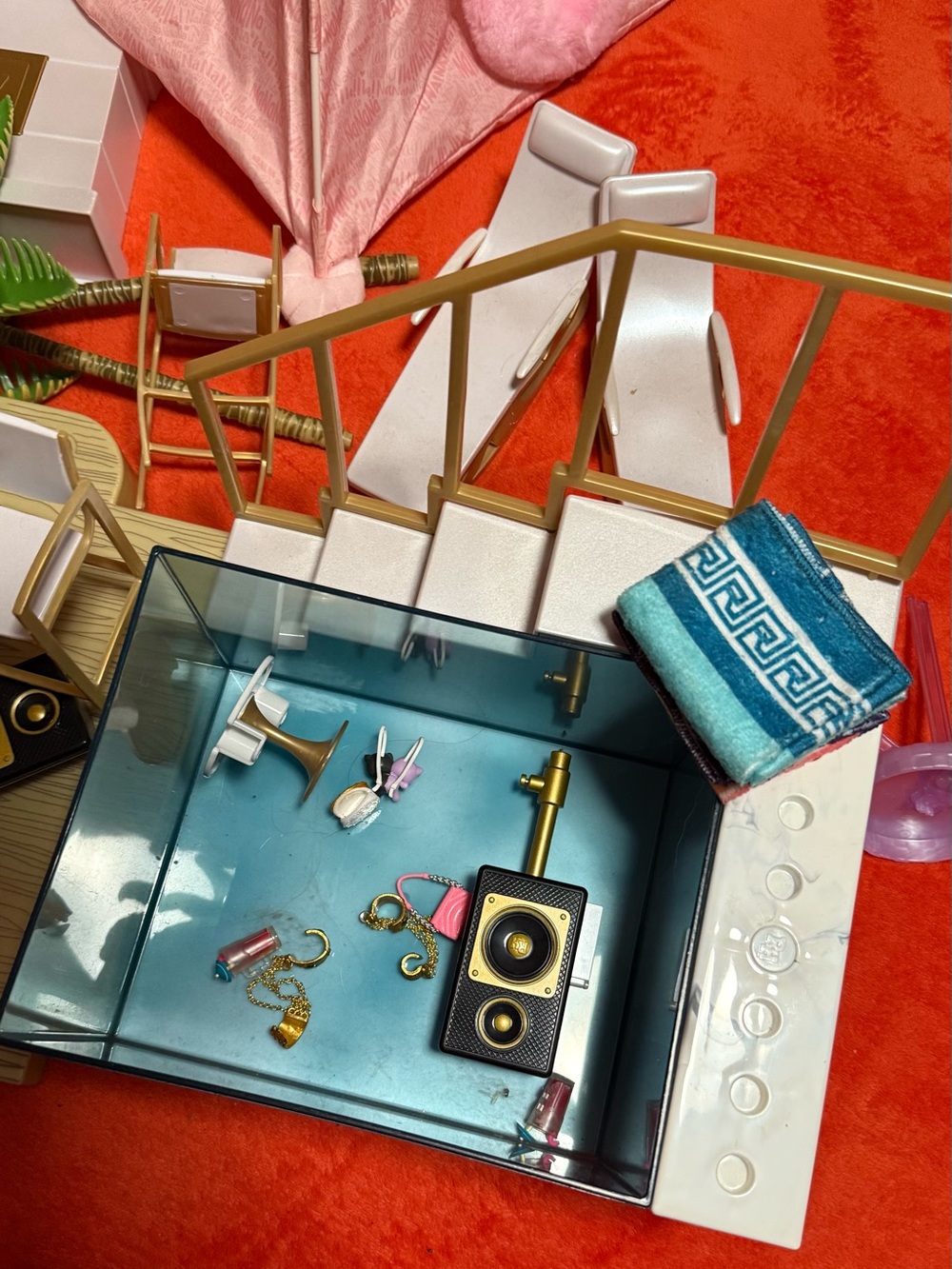 Poolside Doll Accessory bundle - Picture 2 of 6
